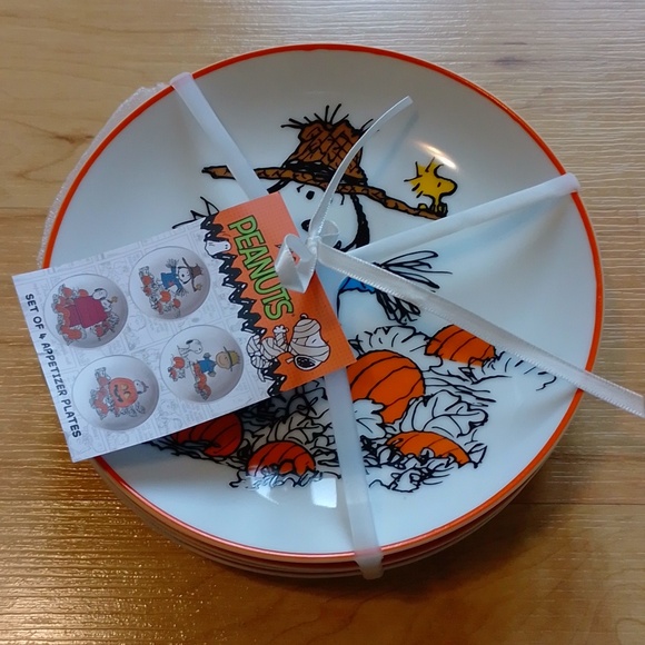 Peanuts Snoopy Halloween Ceramic Appetizer Plates Set 4 - Picture 5 of 8